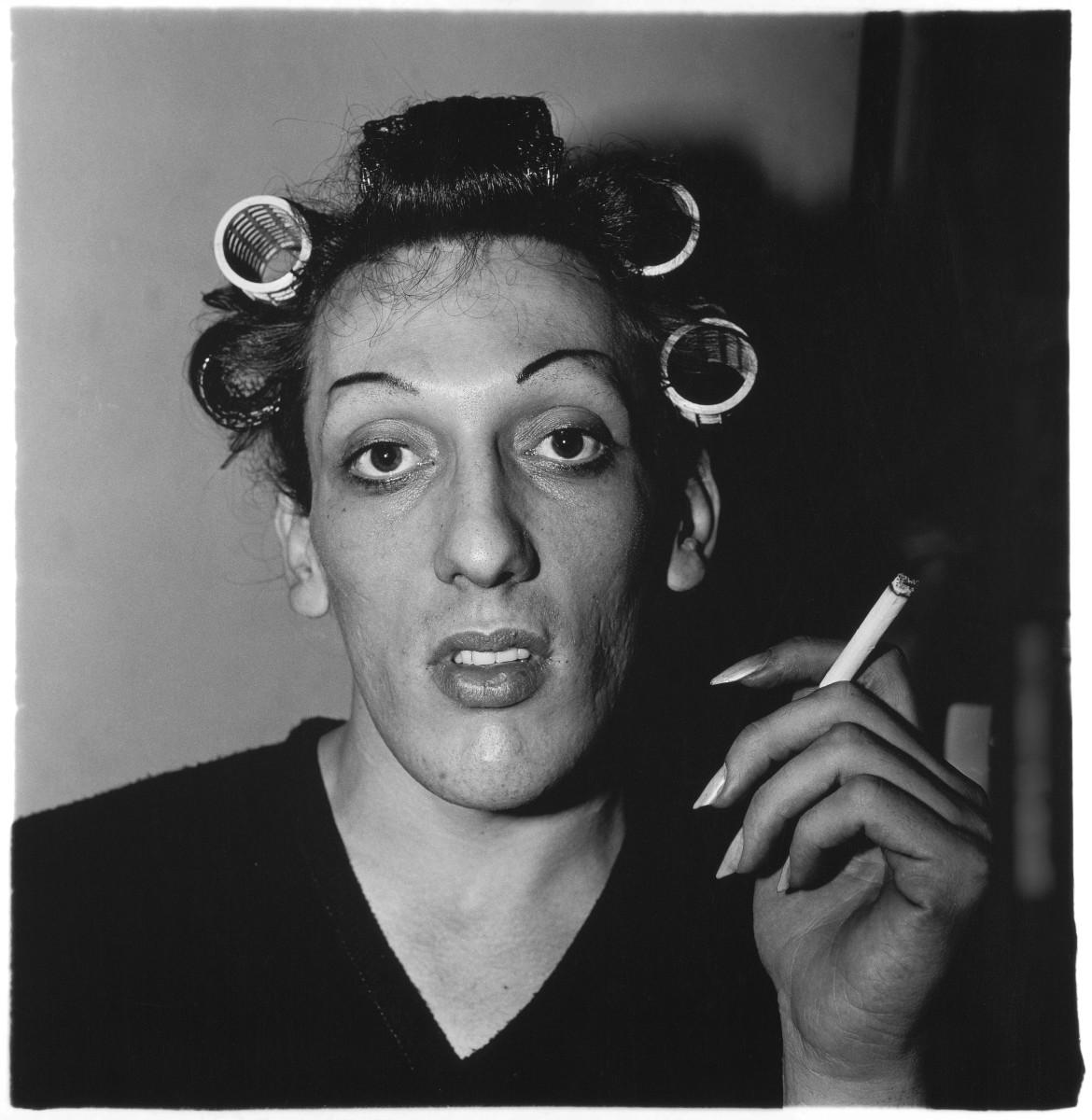uomo-donna-diane-arbus.jpeg