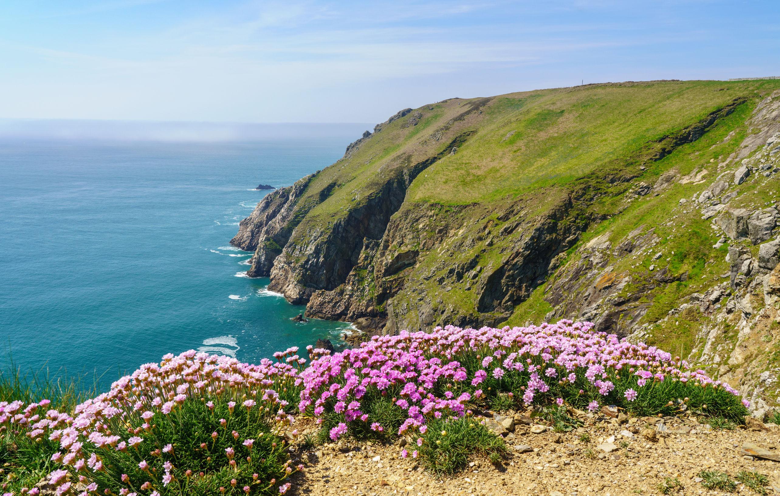 lundy.jpg lundy.jpg