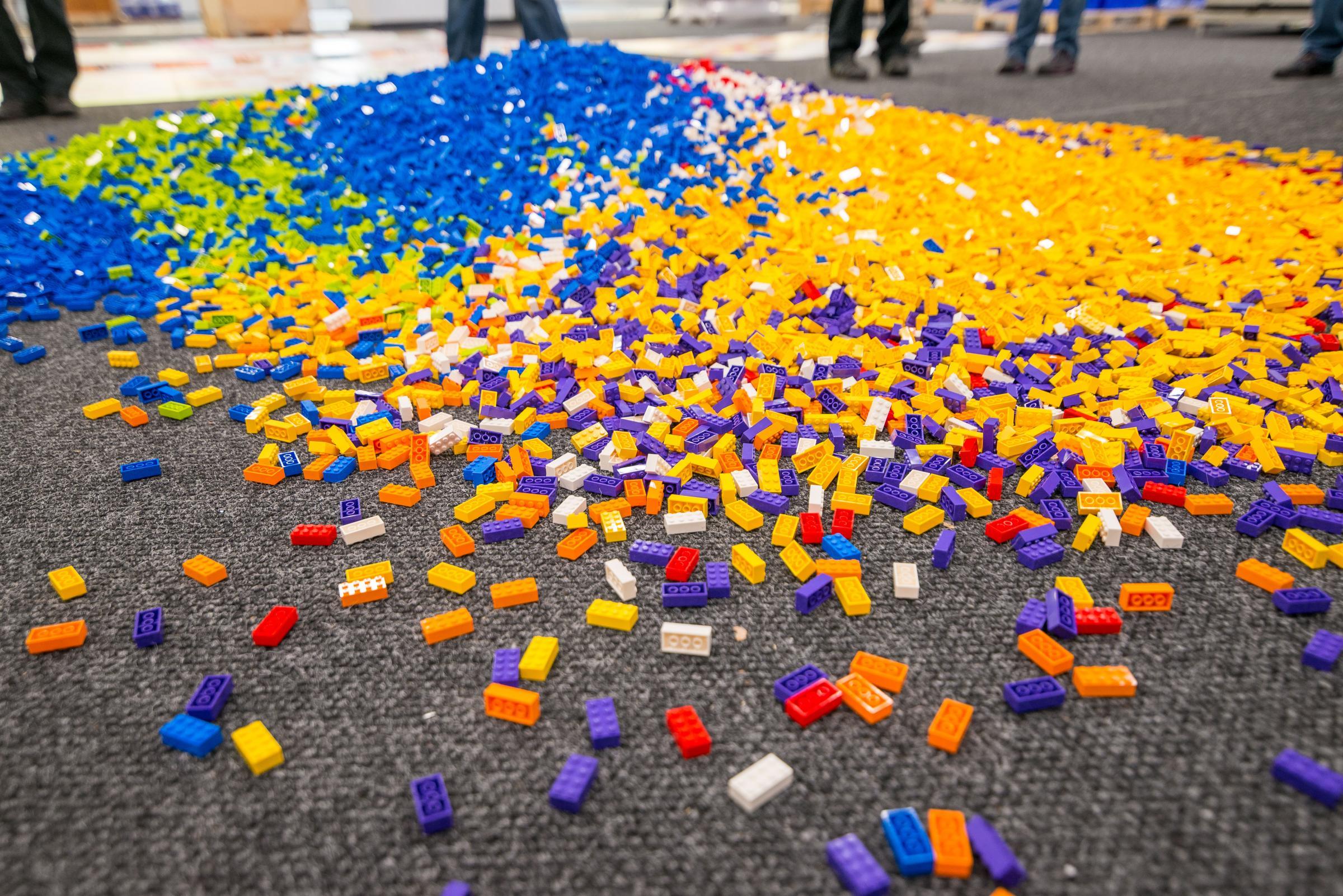 lego.jpg lego.jpg