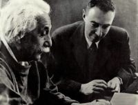  Robert Oppenheimer, il padre della bomba atomica