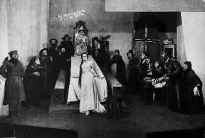 Ebrei . Scena di un dramma rappresentato a Mosca dall'Habimà .De Agostini Picture Library Ebrei . Scena di un dramma rappresentato a Mosca dall'Habimà .De Agostini Picture Library