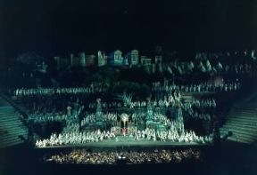 Vincenzo Bellini. Una scena tratta da una rappresentazione della Norma all'Arena di Verona (1965).De Agostini Picture Library Vincenzo Bellini. Una scena tratta da una rappresentazione della Norma all'Arena di Verona (1965).De Agostini Picture Library