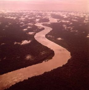 Borneo . Un tratto del fiume Kapuas.De Agostini Picture Library/M.Leigheb Borneo . Un tratto del fiume Kapuas.De Agostini Picture Library/M.Leigheb