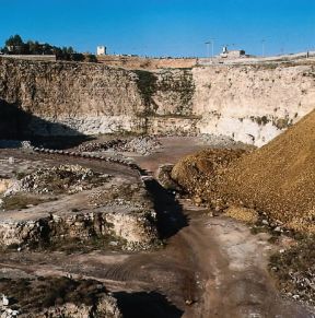 Asfalto. Cava di asfalto nei pressi di Ragusa.De Agostini Picture Library Asfalto. Cava di asfalto nei pressi di Ragusa.De Agostini Picture Library