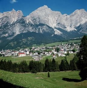 Cadore. Una veduta di San Vito di Cadore.De Agostini Picture Library Cadore. Una veduta di San Vito di Cadore.De Agostini Picture Library