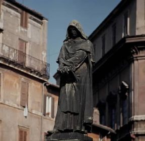 Giordano Bruno. Il monumento del filosofo in piazza Campo dei Fiori a Roma, opera di E. Ferrari.De Agostini Picture Library Giordano Bruno. Il monumento del filosofo in piazza Campo dei Fiori a Roma, opera di E. Ferrari.De Agostini Picture Library