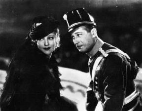Ernst Lubitsch. Una scena tratta da La vedova allegra (1934).De Agostini Picture Library Ernst Lubitsch. Una scena tratta da La vedova allegra (1934).De Agostini Picture Library