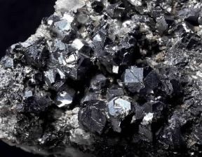 Galena. Cristalli del minerale.De Agostini Picture Library/C. Rizzi Galena. Cristalli del minerale.De Agostini Picture Library/C. Rizzi