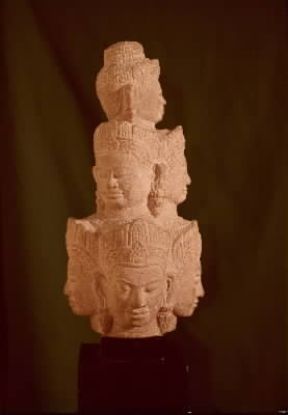 Lop Buri. Scultura policefala a otto teste (sec. VIII-IX; Parigi, Musée Guimet).Parigi, Musée Guimet Lop Buri. Scultura policefala a otto teste (sec. VIII-IX; Parigi, Musée Guimet).Parigi, Musée Guimet