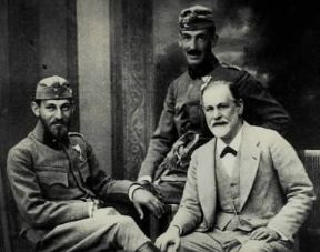 Sigmund Freud con i figli a Salisburgo durante la prima guerra mondiale.De Agostini Picture Library Sigmund Freud con i figli a Salisburgo durante la prima guerra mondiale.De Agostini Picture Library