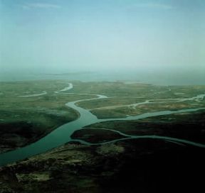 Ciad. Il fiume Chari a pochi chilometri del lago Ciad di cui è il maggiore immissario.De Agostini Picture Library/N. Cirani Ciad. Il fiume Chari a pochi chilometri del lago Ciad di cui è il maggiore immissario.De Agostini Picture Library/N. Cirani