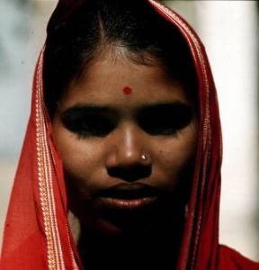 Indiano . Donna varnali: un esempio di individuo appartenente al tipo indiano.De Agostini Picture Library/N. Cirani Indiano . Donna varnali: un esempio di individuo appartenente al tipo indiano.De Agostini Picture Library/N. Cirani