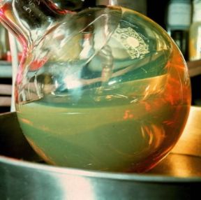 Idrocarburo . Evaporazione sottovuoto di solventi da un olio.ENI Idrocarburo . Evaporazione sottovuoto di solventi da un olio.ENI