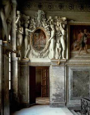 Jean Goujon. La stanza della duchessa di Èstampes con gli stucchi dell'artista francese (castello di Fontainebleau).De Agostini Picture Library / G. Dagli Orti Jean Goujon. La stanza della duchessa di Èstampes con gli stucchi dell'artista francese (castello di Fontainebleau).De Agostini Picture Library / G. Dagli Orti