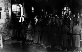 Jean Renoir. Un fotogramma del film La grande illusione (1937).De Agostini Picture Library