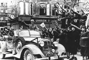 Austria. Nazisti austriaci salutano l'ingresso delle SS a Salisburgo. De Agostini Picture Library Austria. Nazisti austriaci salutano l'ingresso delle SS a Salisburgo. De Agostini Picture Library