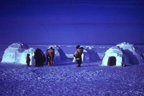 Igloo nell'Artide canadese.De Agostini Picture Library/M. Bertinetti Igloo nell'Artide canadese.De Agostini Picture Library/M. Bertinetti