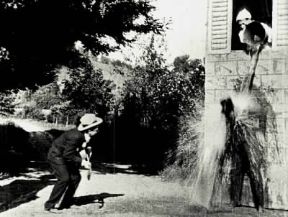 Leopoldo Fregoli in un fotogramma del film Serenata di Fregoli del 1898.De Agostini Picture Library Leopoldo Fregoli in un fotogramma del film Serenata di Fregoli del 1898.De Agostini Picture Library