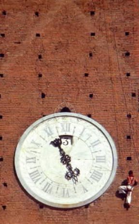 Alpinismo. Ascensione della Torre del Mangia a Siena.De Agostini Picture Library Alpinismo. Ascensione della Torre del Mangia a Siena.De Agostini Picture Library