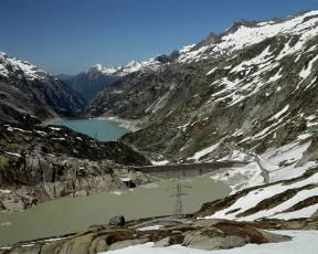 Centrale. Laghi di sbarramento per la produzione di energia elettrica presso il passo di Grimsel in Svizzera.De Agostini Picture Library/ 2 P Centrale. Laghi di sbarramento per la produzione di energia elettrica presso il passo di Grimsel in Svizzera.De Agostini Picture Library/ 2 P