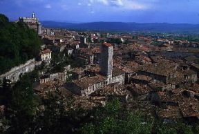 Gubbio. Veduta della città .De Agostini Picture Library / M. Leigheb Gubbio. Veduta della città .De Agostini Picture Library / M. Leigheb