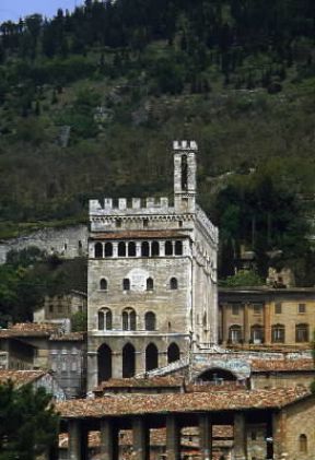 Gubbio. Il palazzo dei Consoli.De Agostini Picture Library / M. Leigheb Gubbio. Il palazzo dei Consoli.De Agostini Picture Library / M. Leigheb