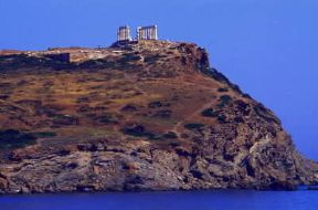 Capo Sunio. Il tempio di Posidone, sulla sommità del promontorio greco.De Agostini Picture Library/G. Dagli Orti Capo Sunio. Il tempio di Posidone, sulla sommità del promontorio greco.De Agostini Picture Library/G. Dagli Orti