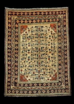 Iran . Tappeto Tabriz con arabeschi floreali e animali.De Agostini Picture Library Iran . Tappeto Tabriz con arabeschi floreali e animali.De Agostini Picture Library