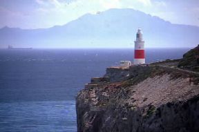 Faro di Gibilterra con l'Africa sullo sfondo.De Agostini Picture Library/C. Sappa Faro di Gibilterra con l'Africa sullo sfondo.De Agostini Picture Library/C. Sappa