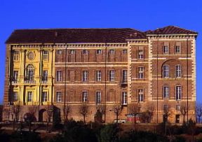 Piemonte. Esempio di castello di origine medievale ampiamente rimaneggiato nel Settecento a Racconigi e a Rivoli.De Agostini Picture Library/G. Cigolini Piemonte. Esempio di castello di origine medievale ampiamente rimaneggiato nel Settecento a Racconigi e a Rivoli.De Agostini Picture Library/G. Cigolini