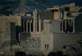 Architettura. I propilei dell'Acropoli di Atene (437-432 a.C.).De Agostini Picture Library/A. Vergani Architettura. I propilei dell'Acropoli di Atene (437-432 a.C.).De Agostini Picture Library/A. Vergani
