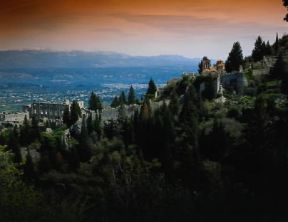 Bizantino. Chiese e monasteri del sec. XIII a MistrÃ .De Agostini Picture Library/G. Dagli Orti
