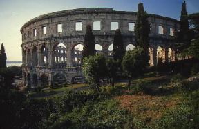 Pola. L'anfiteatro romano.De Agostini Picture Library/C. Sappa Pola. L'anfiteatro romano.De Agostini Picture Library/C. Sappa