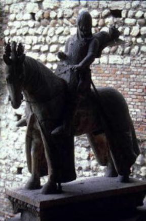 Verona. La statua di Cangrande.De Agostini Picture Library/A. Vergani Verona. La statua di Cangrande.De Agostini Picture Library/A. Vergani