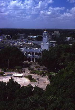 MÃ©rida (Messico). Uno scorcio della cittÃ .De Agostini Picture Library/G. SioÃ«n
