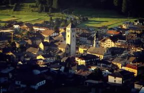 San Candido/Innichen. Veduta dell'abitato.De Agostini Picture Library / A. Vergani