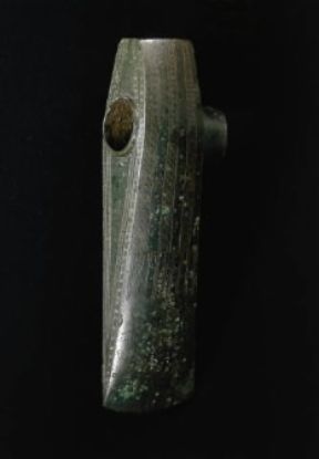 Ascia. Ascia incisa da Faardrup, 1500 a.C. (Copenhagen, Nationalmuseet).Copenhagen, Nationalmuseet Ascia. Ascia incisa da Faardrup, 1500 a.C. (Copenhagen, Nationalmuseet).Copenhagen, Nationalmuseet