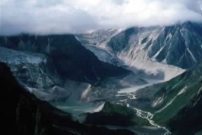 Bhutan. Laghi morenici nella valle del Pho Chu.De Agostini Picture Library/G. De Vecchi Bhutan. Laghi morenici nella valle del Pho Chu.De Agostini Picture Library/G. De Vecchi