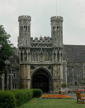 Canterbury. I resti del convento di St. Augustine.De Agostini Picture Library/G. Nimatallah Canterbury. I resti del convento di St. Augustine.De Agostini Picture Library/G. Nimatallah