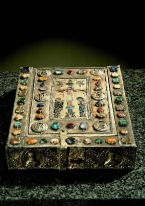 Smalto . Reliquiario ornato con argento dorato, smalti e gemme (sec. X-XI; Venezia, Tesoro di S. Marco).De Agostini Picture Library/M. Carrieri Smalto . Reliquiario ornato con argento dorato, smalti e gemme (sec. X-XI; Venezia, Tesoro di S. Marco).De Agostini Picture Library/M. Carrieri