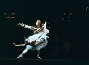 Balletto. Ballerini del Bolšoj in Giselle di J. Coralli e J. Perrot.TASS Balletto. Ballerini del Bolšoj in Giselle di J. Coralli e J. Perrot.TASS