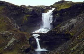 Islanda . Le cascate di Ofaerofoss, nel Parco Nazionale di Fjallabaksl.De Agostini Picture Library/N. Cirani Islanda . Le cascate di Ofaerofoss, nel Parco Nazionale di Fjallabaksl.De Agostini Picture Library/N. Cirani