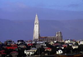 Reykjavik. La città , sviluppatasi dal sec. XVIII, ha un aspetto moderno.De Agostini Picture Library/N. Cirani Reykjavik. La città , sviluppatasi dal sec. XVIII, ha un aspetto moderno.De Agostini Picture Library/N. Cirani