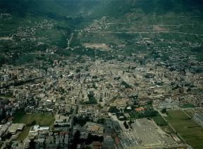 Sondrio . Veduta aerea della città lombarda.PUBBLI AER FOTO Sondrio . Veduta aerea della città lombarda.PUBBLI AER FOTO