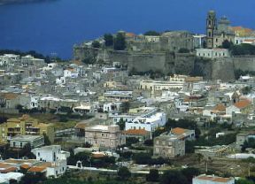 Lipari. Veduta di Lipari, principale centro dell'omonima isola.De Agostini Picture Library/M. Leigheb Lipari. Veduta di Lipari, principale centro dell'omonima isola.De Agostini Picture Library/M. Leigheb