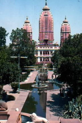 Delhi . I giardini del tempio di Laksmi Narayana.De Agostini Picture Library/M. Bertinetti Delhi . I giardini del tempio di Laksmi Narayana.De Agostini Picture Library/M. Bertinetti