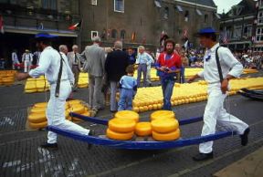 Alkmaar. Il famoso mercato settimanale del formaggio di Alkmaar.De Agostini Picture Library/A. Vergani Alkmaar. Il famoso mercato settimanale del formaggio di Alkmaar.De Agostini Picture Library/A. Vergani