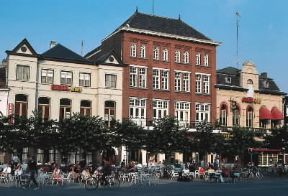 Brabante Settentrionale. Il mercato nella città di Eindhoven.De Agostini Picture Library/G. Sioën Brabante Settentrionale. Il mercato nella città di Eindhoven.De Agostini Picture Library/G. Sioën