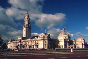 Cardiff. La monumentale sede del municipio.De Agostini Picture Library/G. Wright Cardiff. La monumentale sede del municipio.De Agostini Picture Library/G. Wright