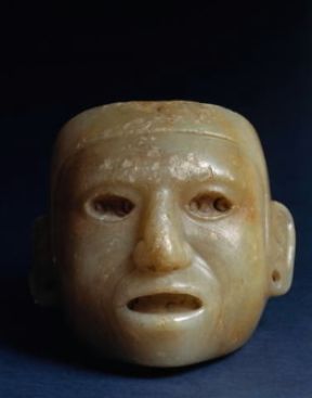 Aztechi. Maschera in alabastro da Tenochtitlán, sec. XV (Città di Messico, Museo Nazionale di Archeologia).De Agostini Picture Library / A. De Gregorio Aztechi. Maschera in alabastro da Tenochtitlán, sec. XV (Città di Messico, Museo Nazionale di Archeologia).De Agostini Picture Library / A. De Gregorio